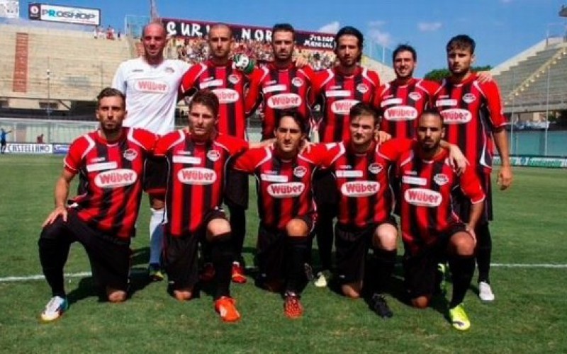 Vigor Lamezia-Foggia 1-1. 80´ Scarsella (V), 88´ Gigliotti (F)