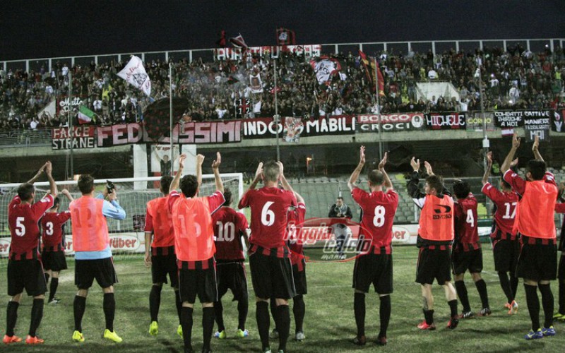 Salernitana, in attesa del Benevento, prima da sola. Colpaccio del Messina contro il Lecce