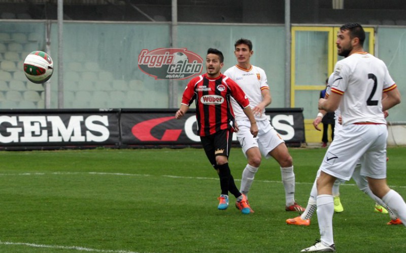 Il Foggia risorge sotto la pioggia. Messina liquidato