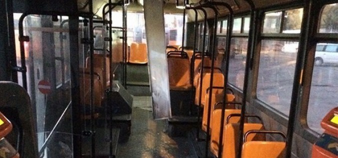 Se i tifosi diventano vandali: Foggia-Casertana, danni a due autobus ATAF
