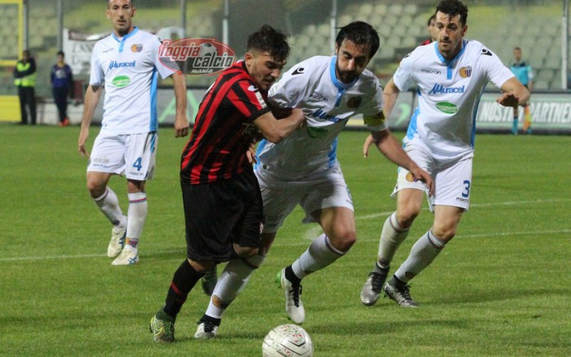 Il Foggia batte l’Akragas (2-1, Maza e Riverola) ed è solo al secondo posto