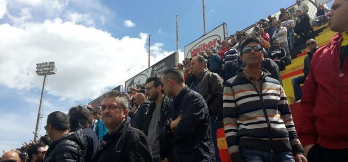 Foggia – Alessandria, in 2mila all’allenamento. Al termine cori e salti con i tifosi