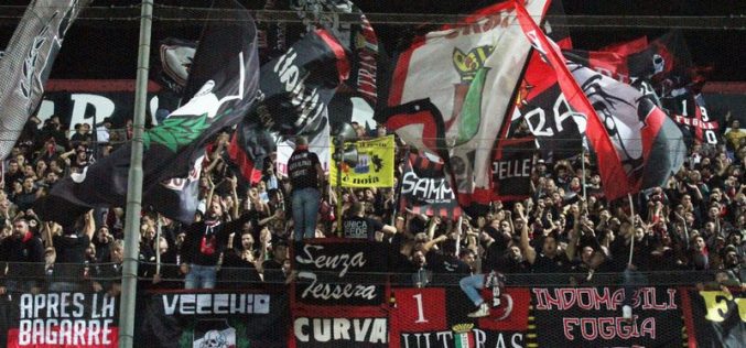 Lecce-Foggia, derby per il primato
