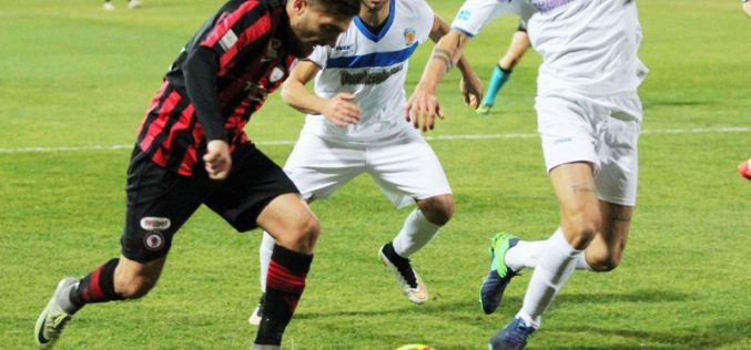 Foggia-Siracusa 3 – 0 Il Foggia chiude l’anno con tre ‘<i>botti</i>‘ rossoneri