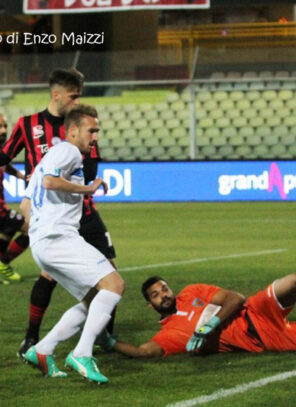 Per gli attaccanti del Foggia c’è un Siracusa che da 378 giorni…