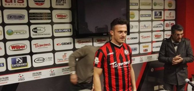 Lanzaro: “Voglio tornare a giocare. Io di nuovo alla Reggina? Perché no. A Foggia c’è fame di calcio”