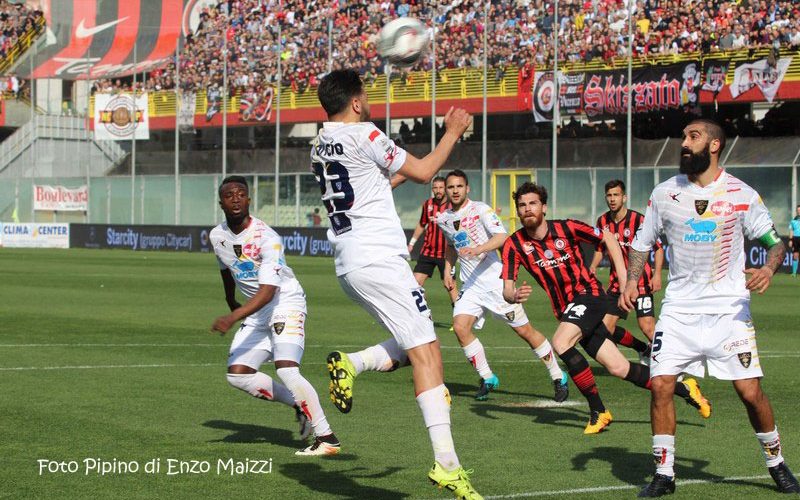 Foggia – Lecce 3 – 0  Tris rossonero e il Foggia vola in classifica