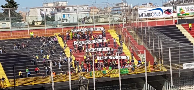Foggia-Melfi: i tifosi lucani elogiano i rossoneri e “pizzicano” il Taranto