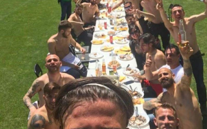 Picnìc allo stadio: il pranzo del Foggia sull’erba dello Zaccheria