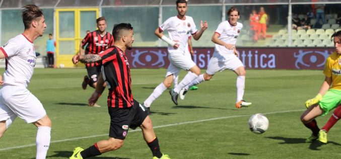 Reggina, Botta: “Avevamo preparato una gara di attesa”