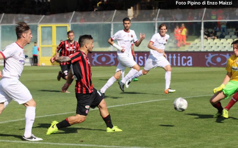 Reggina, Botta: “Avevamo preparato una gara di attesa”