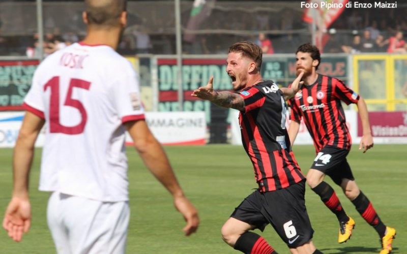 Foggia, è quasi Serie B. Zona playout: cadute, crolli e colpacci