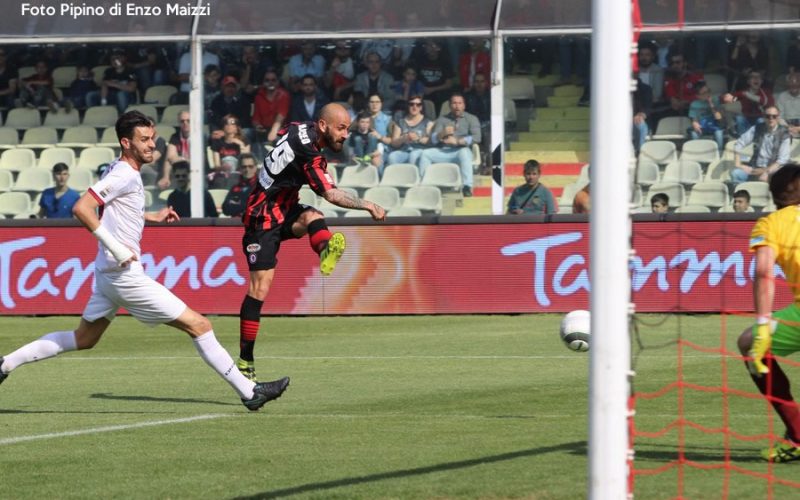 Foggia, per la Serie B manca un punto