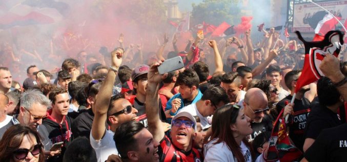 Foggia in Serie B, il day after. In stazione, nei bar e nelle vie del centro: la città si è svegliata felice