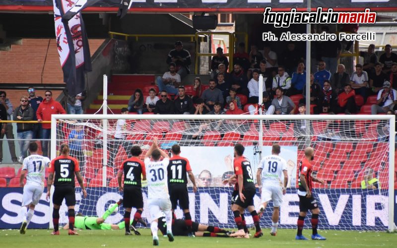 Foggia-Lecce è stato il derby dei gol, delle emozioni e dei tifosi: ce lo aspettavamo così