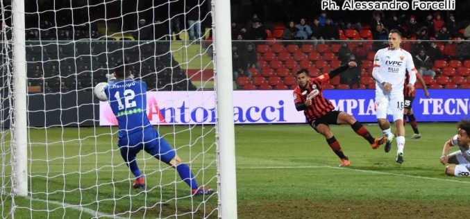 La fotocronaca di Foggia-Benevento