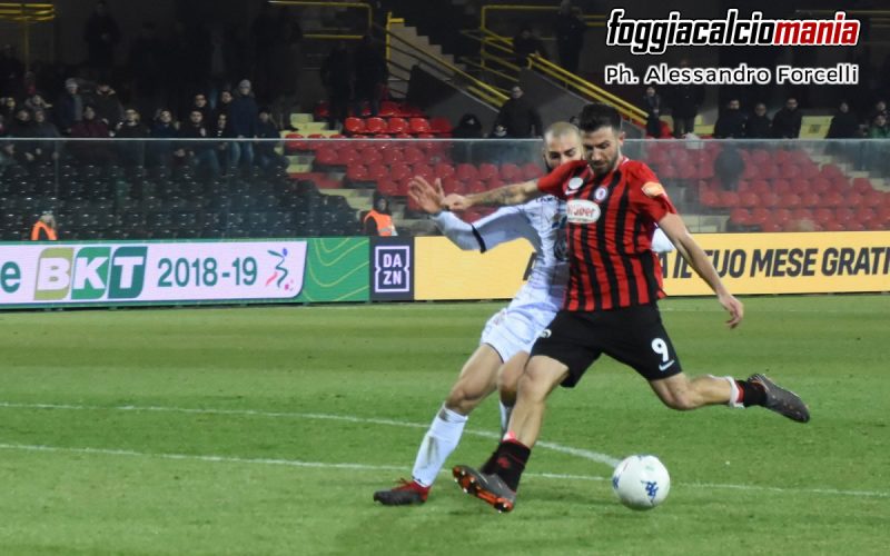 Le pagelle di Foggia-Cosenza – Kragl propizia l’autogol, Zambelli prezioso