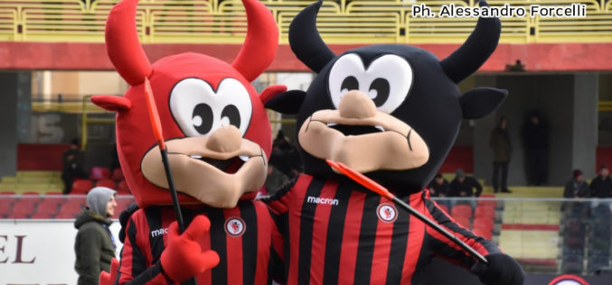 Calcio Foggia 1920 ● Bimbi in campo ❤️🖤