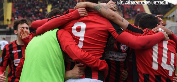 Cittadino e Kourfalidis stendono la Nocerina: è 2-0 allo “Zaccheria”