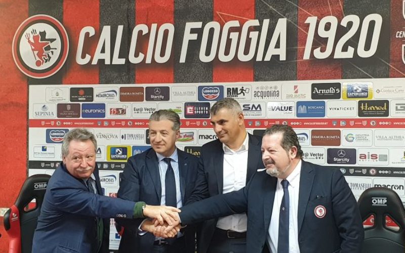 Presentato il nuovo main sponsor del Calcio Foggia 1920 che comparirà sulle maglie rossonere