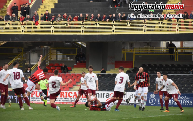 TAGLI AI CALCIATORI: Pagano veramente solo in D. Poveri e abbandonati