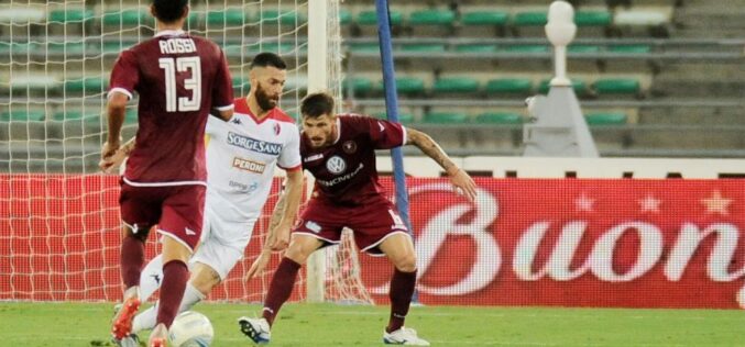 Bari, Antenucci: “La difesa farà la differenza nei playoff”