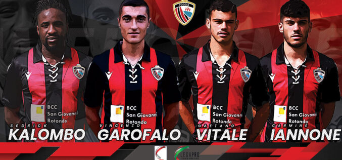 Foggia, firmano Kalombo, Garofalo, Vitale e Iannone