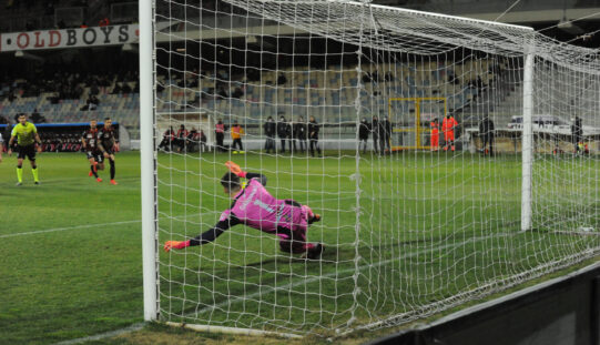 Il Foggia sonnecchia per 50 minuti e tenta l’arrembaggio (inutile) nel finale: contro il Latina finisce 1-3