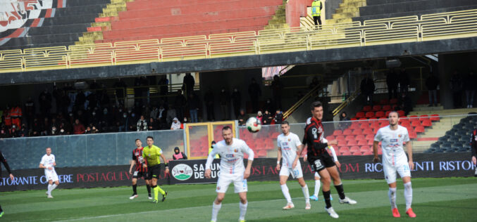 La fotocronaca di Foggia-Catania