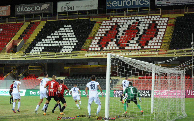 Foggia-Picerno 0-0 (5-4 dtr): Raccichini porta i rossoneri avanti in coppa