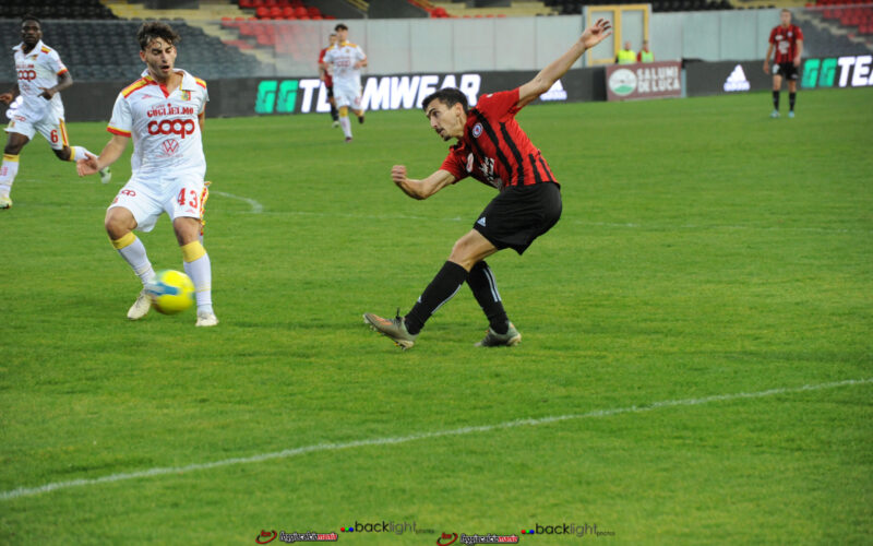 Ogunseye e D’Ursi portano il Foggia in semifinale: 2-0 al Catanzaro