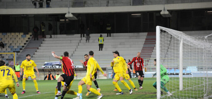Il Foggia continua a volare: 2-0 al Taranto allo Zac