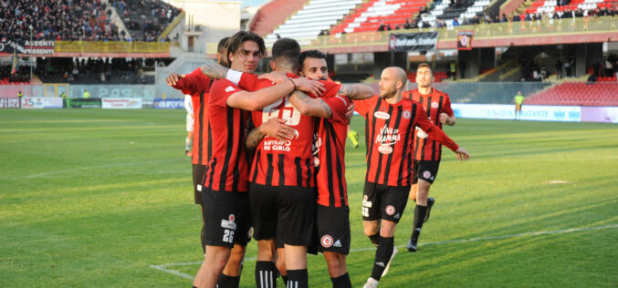 <i>GdM</i> – Foggia, si vuole riportare in rossonero Kontek e Costa