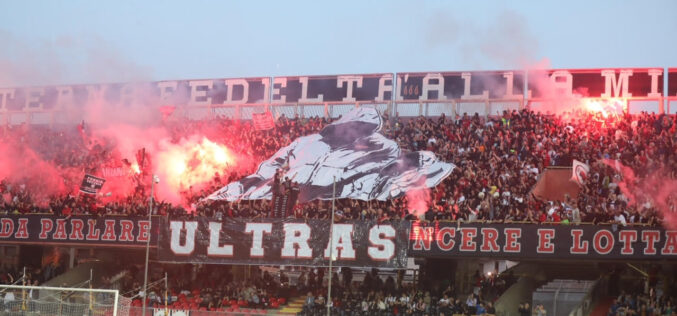 Playoff: Crotone-Foggia, 500 biglietti per i tifosi rossoneri