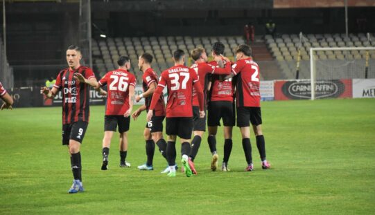 Il Foggia stende la capolista e si rilancia, rossoneri in zona playoff.