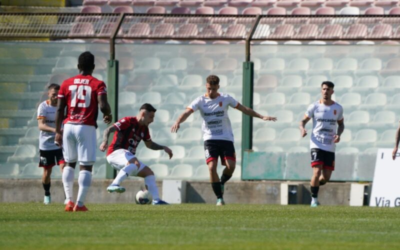 Il Foggia ha il suo nuovo tridente (Millico, Gagliano, Rolando) e stende il Messina (0-3)