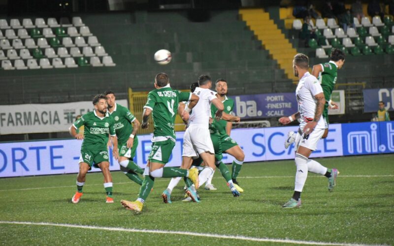 Una squadra che cammina in campo può solo perdere. Altra sconfitta (2-1) ad Avellino