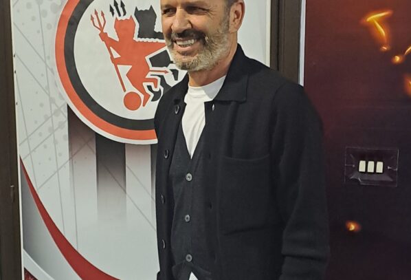 Foggia, esonerati mister Zauri e il DS Leone. Squadra a Gentile