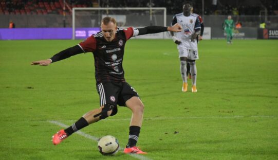 Il Foggia perde l’occasione per rilanciarsi. Un punto (0-0) con la Casertana che serve a poco