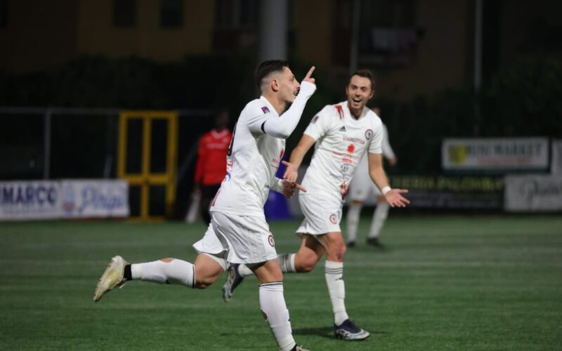 Il Foggia lascia la zona play-out con un super Millico ed in dieci uomini. Battuta la Turris in trasferta (1-2)