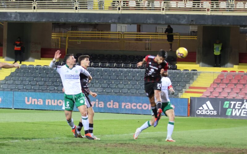 Un Foggia (quasi) perfetto stende l’Avellino (1-0). L’undici rossonero sembrava indemoniato