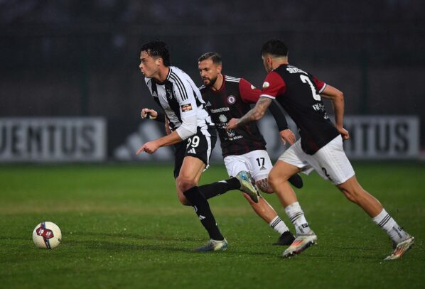 Disastro Foggia. Perde malamente con la Juventus Next Gen (2-0). Zauri sbaglia l’assetto tattico di avvio gara