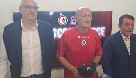 Il Foggia riparte da nove calciatori. Tanti contatti non ancora conclusi
