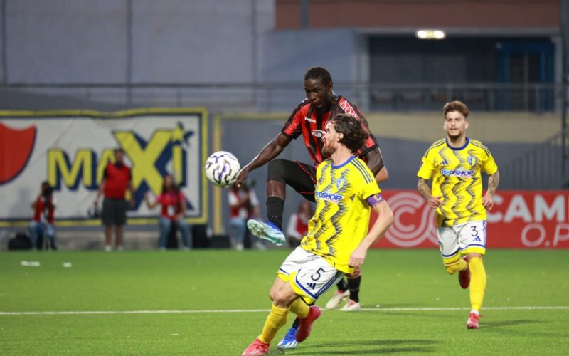 Nel derby è vietato pareggiare! Un tempo da primi in classifica