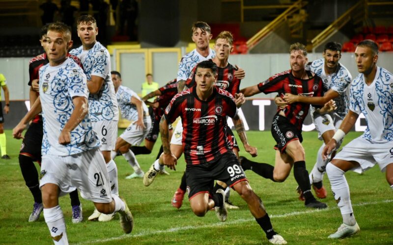 Il pari con il Latina (1-1) evidenzia tutte le difficoltà del Foggia in zona d’attacco