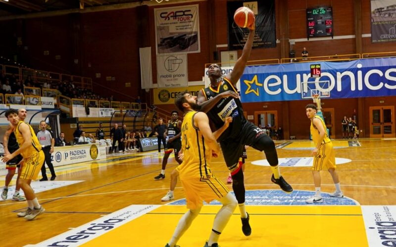 Casa, Cuore, Cestistica! Contro la Power Basket Nocera arriva la prima vittoria dei Neri