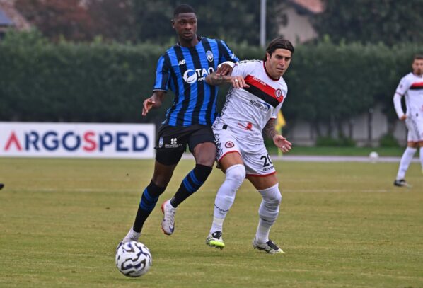 Secondo ciak con i giovani della Dea. Attenzione ai tocchi di mano in area