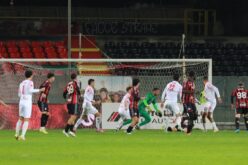 Il Foggia regge per un tempo, poi il Benevento (in superiorità numerica) approfitta per stendere il Foggia