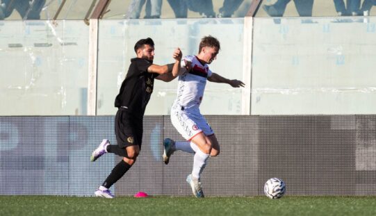 Crederci sempre, arrendersi mai. Arriva il pari (2-2) a Siracusa in tempo di recupero con un super Garofalo