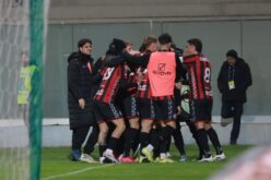 Battuto anche il Monopoli (2-1). Cambio di passo dei rossoneri. In tre gare sette punti e attacco più prolifico